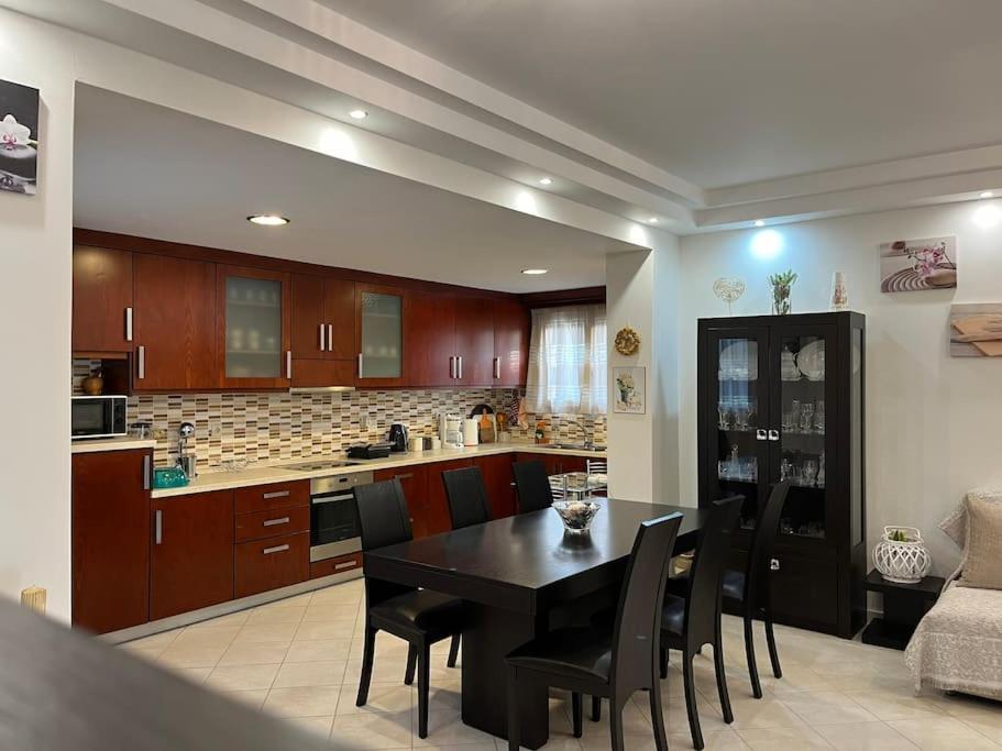 Riviera House *